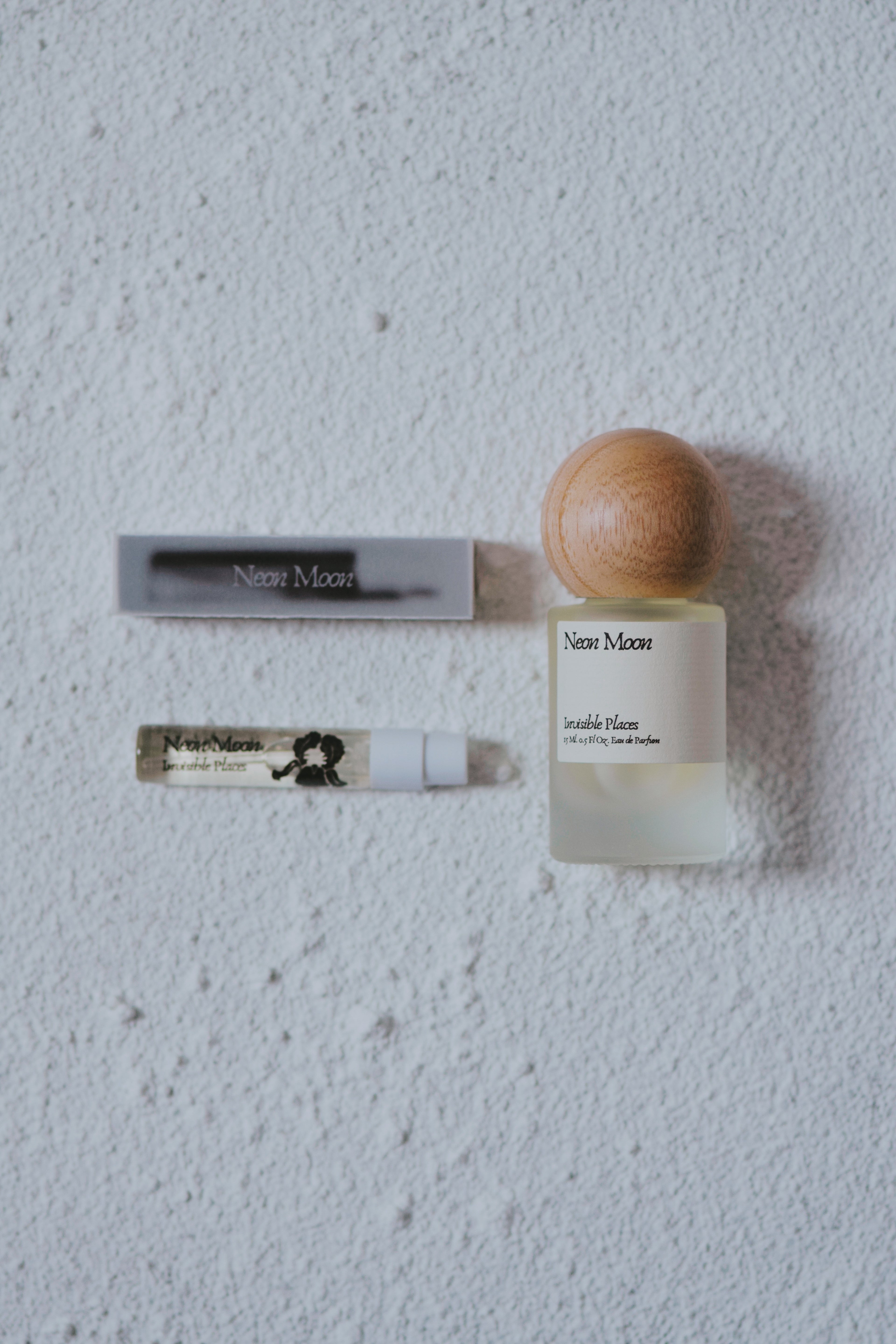 Neon Moon Eau de Parfum (2025)